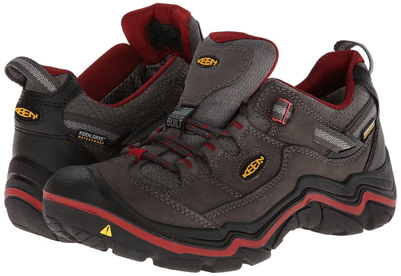 1011557 Keen Women's Durand Low Magnet/Red